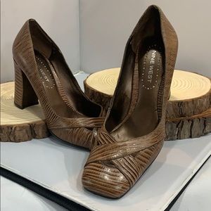 Nine West brown and tan heels